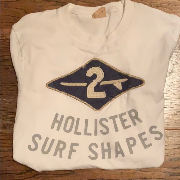 Hollister Other - Hollister t-shirt